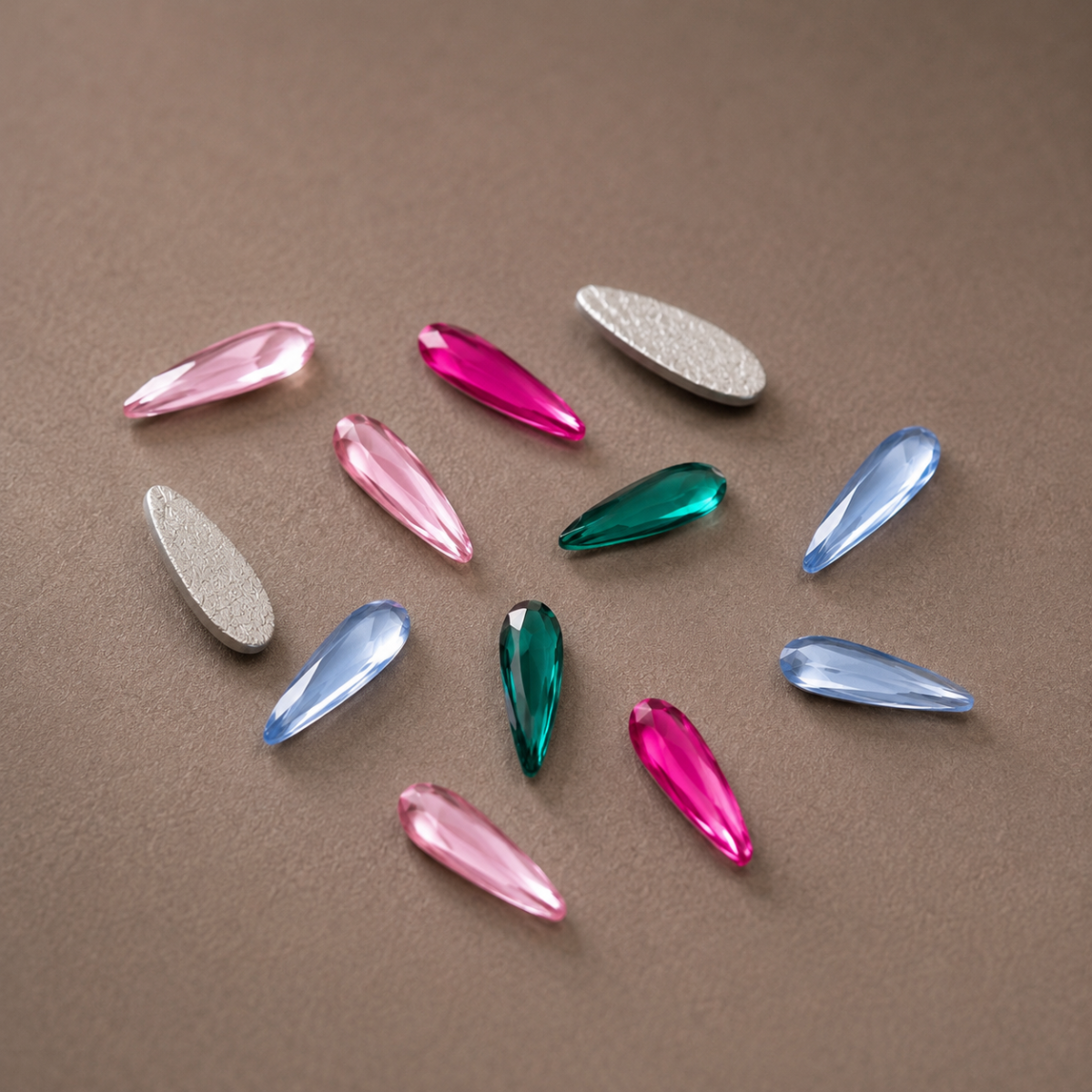 GOUTTE ALLONGEE - STRASS FORME